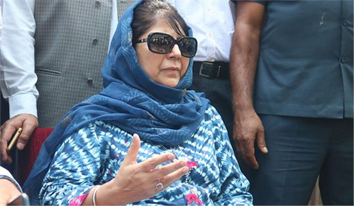 पीडीपी नेता को जमानत, मगर महबूबा ने हिरासत में लिए जाने पर सवाल उठाया