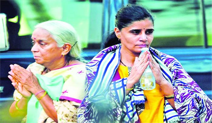 पाक में जाधव के परिवार की बेइज्जती पर भड़का भारत