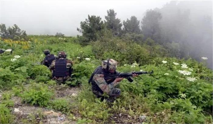 पाकिस्तानी गोलीबारी में एलओसी पर 3 जवान घायल पाकिस्तानी गोलीबारी में एलओसी पर 3 जवान घायल