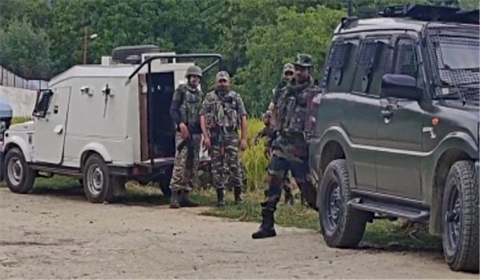 पाकिस्तान ने एलओसी पर की गोलीबारी, एक जवान शहीद