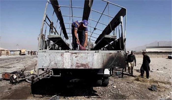 पाकिस्तान: ग्वादर बंदरगाह पर आतंकी हमला, 26 घायल पाकिस्तान: ग्वादर बंदरगाह पर आतंकी हमला, 26 घायल