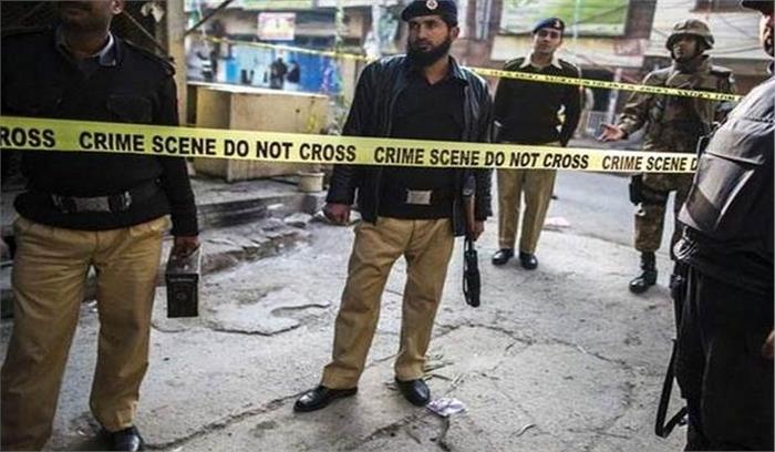 पाकिस्तान के होटल में विस्फोट, एक ही परिवार के पांच सदस्यों की मौत पाकिस्तान के होटल में विस्फोट, एक ही परिवार के पांच सदस्यों की मौत