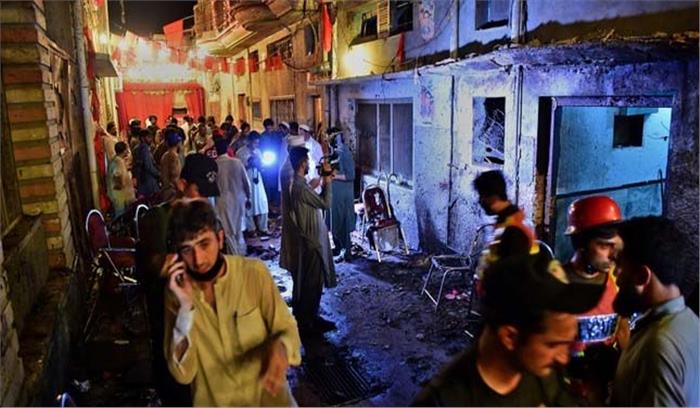 पाकिस्तान की चुनावी रैली में हुए विस्फोट में मरने वालों की संख्या बढ़कर 197 हुई