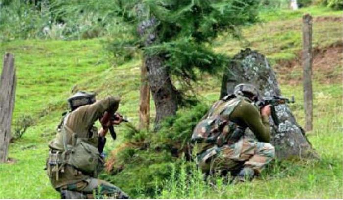 पाक सैनिकों की गोलीबारी में महिला घायल