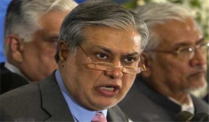 जवाबदेही अदालत के समक्ष पेश हुए पाकिस्तान के वित्त मंत्री  इशाक डार