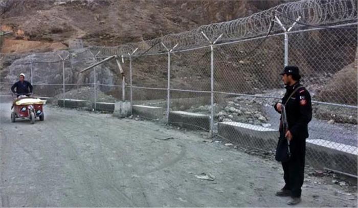 अवैध रूप से सीमा पार कर रहे 16 विदेशी पाकिस्तान में गिरफ्तार