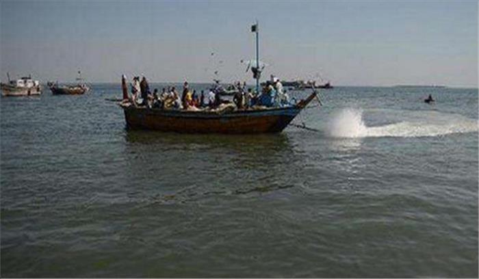 गुजरात : 4 भारतीय नौकाओं, 20 से अधिक मछुआरों को पाकिस्तान ने पकड़ा 
