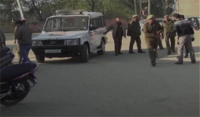 पाकिस्तान की फायरिंग में एक जवान शहीद, दो नागरिकों की मौत