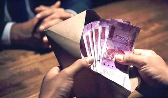 गुजरात में एसीबी ने जिला सहकारी अधिकारी को रिश्वत लेते हुए रंगेहाथ पकड़ा