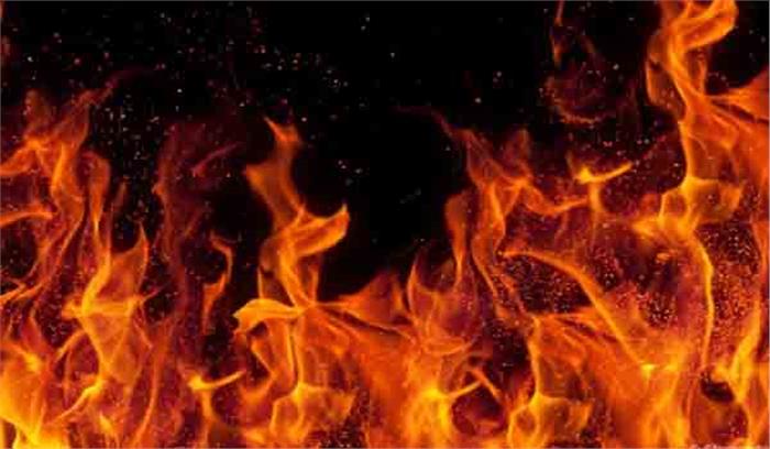 महाराष्ट्र: पुलिस चौकी में खड़े 35 वाहनों में लगी आग