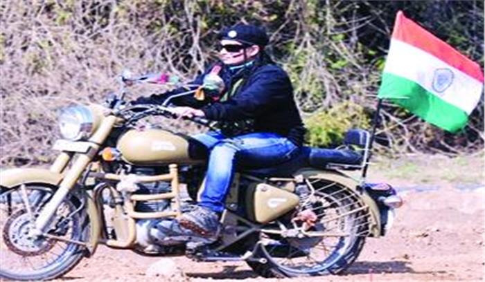 पल्लवी फौजदार ने तोड़ा अपना रिकार्ड ऊंचाई पर बाइक से पहुंची 19323 फीट