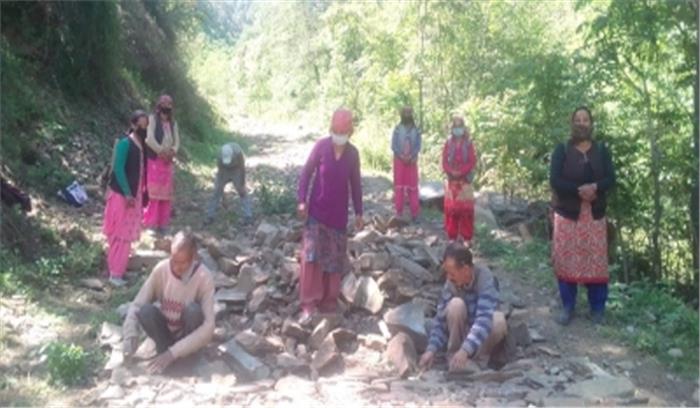 महामारी के बीच 1.85 करोड़ लोगों से की गई मनरेगा के तहत काम की पेशकश