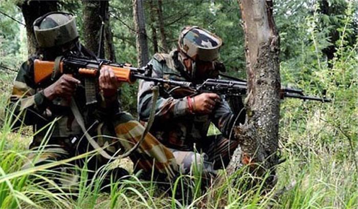 सीमांत क्षेत्रों में सेना और बीएसएफ के इलाकों में अलर्ट के बाद फैली दहशत सीमांत क्षेत्रों में सेना और बीएसएफ के इलाकों में अलर्ट के बाद फैली दहशत