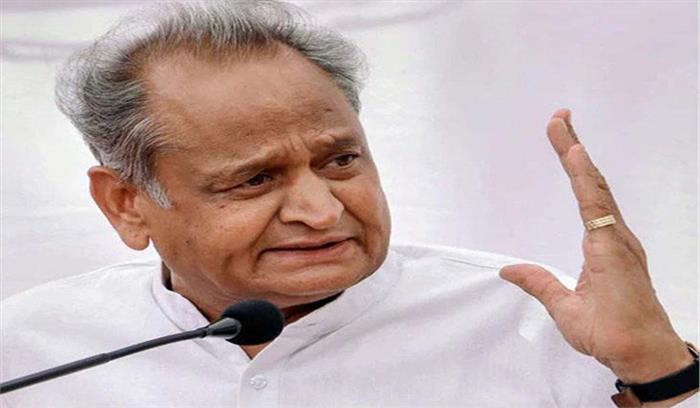 पानीपत मामले में सेंसर बोर्ड को हस्तक्षेप करना चाहिए : गहलोत