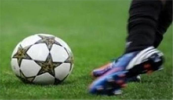 फुटबाल : चोटिल हुए एम्बाप्पे और कवानी