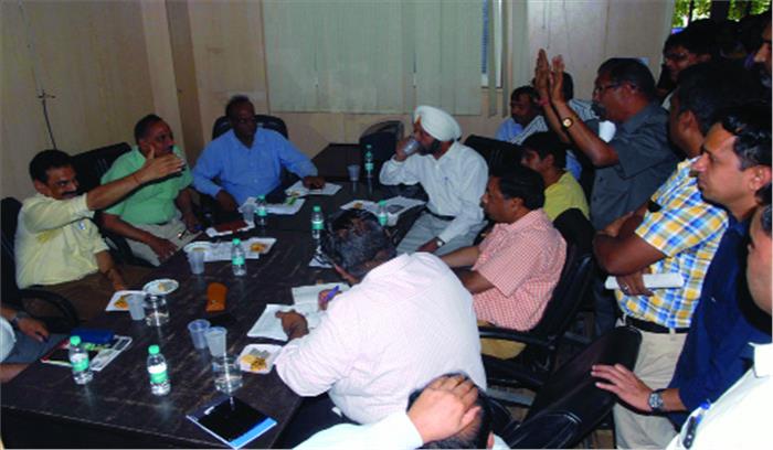 बेनतीजा निकली व्यापारियों व प्राधिकरण के बीच बैठक