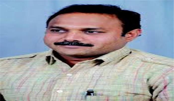 संसदीय सचिव जितेन्द्र गोठवाल रेल से उतरते समय गिरे, अस्पताल में भर्ती