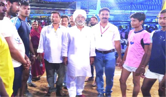 गुजरा में कबड्डी स्पर्धा का समापन गुजरा में कबड्डी स्पर्धा का समापन