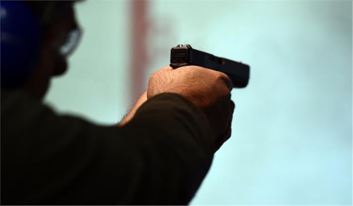 गुजरात: आपसी विवाद में फायरिंग से एक की मौत