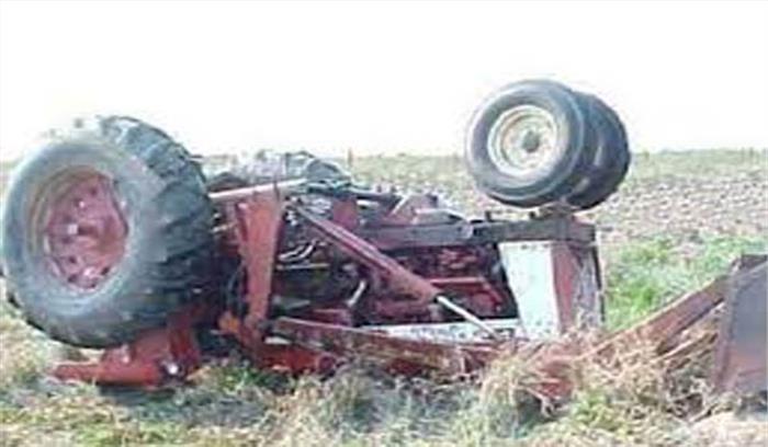 छत्तीसगढ़ : खेत जुताई के समय ट्रेक्टर पलटने से किसान की मृत्यु