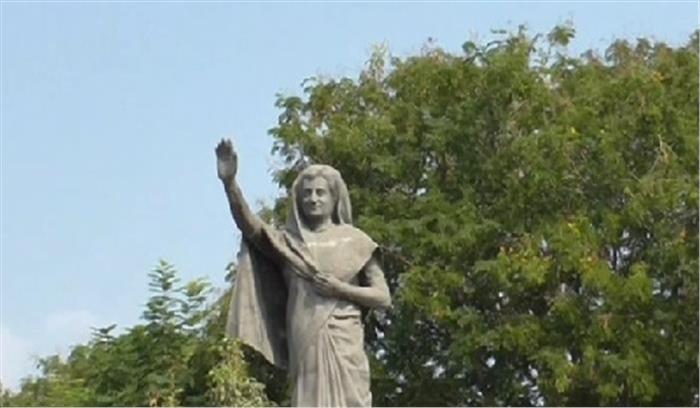 इंदिरा गांधी की प्रतिमा पर भी आचार संहिता