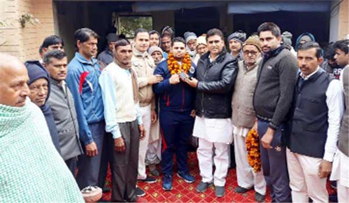 आकाश त्यागी ने पदक जीतकर किया तिगांव क्षेत्र का नाम रोशन : नागर