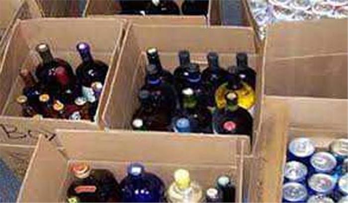 बिहार में भारी मात्रा में विदेशी शराब बरामद बिहार में भारी मात्रा में विदेशी शराब बरामद