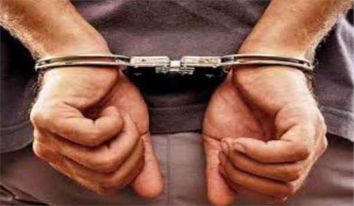 बिहार : कुख्यात अपराधी पोखन यादव हथियार के साथ दबोचा