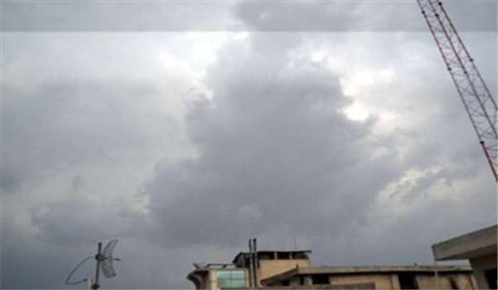 बिहार में बादल, बूंदाबांदी के आसार