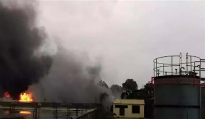 पटना में केमिकल गोदाम में आग
