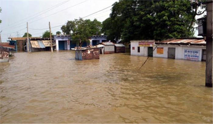 बिहार में गंगा उफान पर, कई क्षेत्रों में बाढ़ का खतरा