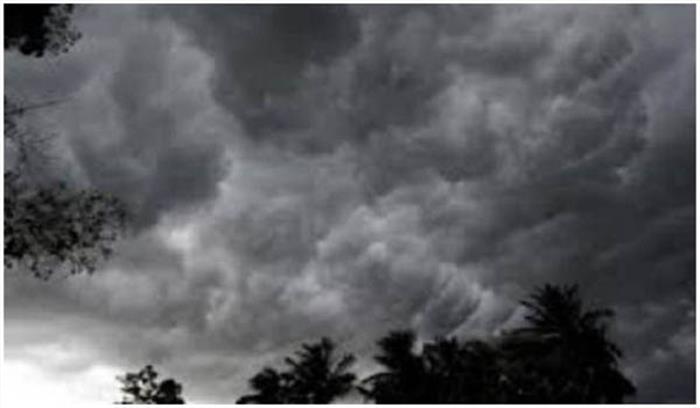 बिहार में बादल छाए, हो सकती है बारिश