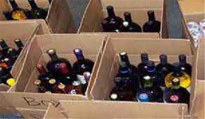 बिहार: भारी मात्रा में विदेशी शराब बरामद बिहार: भारी मात्रा में विदेशी शराब बरामद