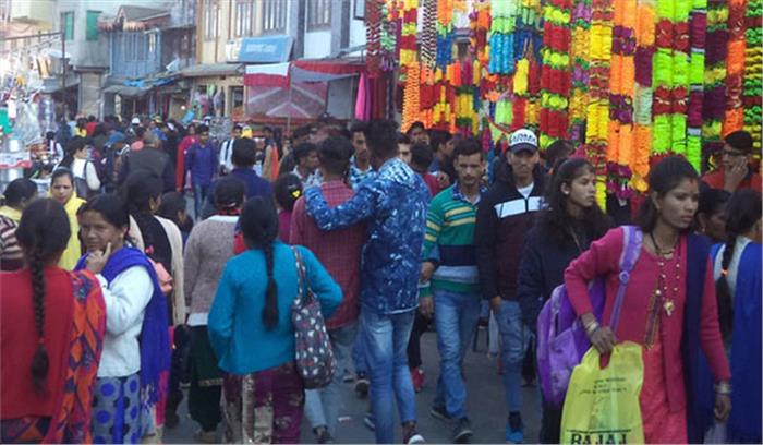 दीपावली को लेकर बाजारों में रौनक