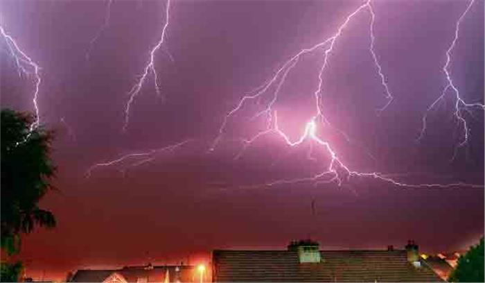 बिहार में आधा घंटा पहले मिलेगी वज्रपात की सूचना बिहार में आधा घंटा पहले मिलेगी वज्रपात की सूचना