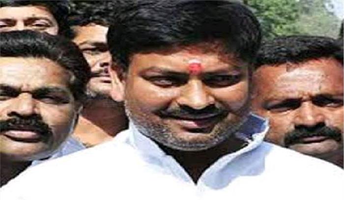 आदित्यनाथ का दीपोत्सव कार्यक्रम पूरा राजनीतिक​​​​​​​ : पवन पाण्डेय