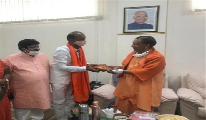 लोगों ने मोदी को फिर से प्रधानमंत्री बनाने का फैसला किया : योगी