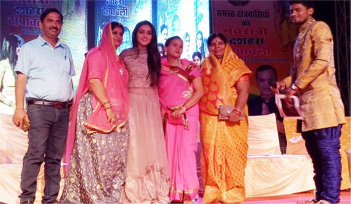 टीवी अभिनेत्री तान्या शर्मा शामिल हुई तीन दिवसीय रास गरबा में