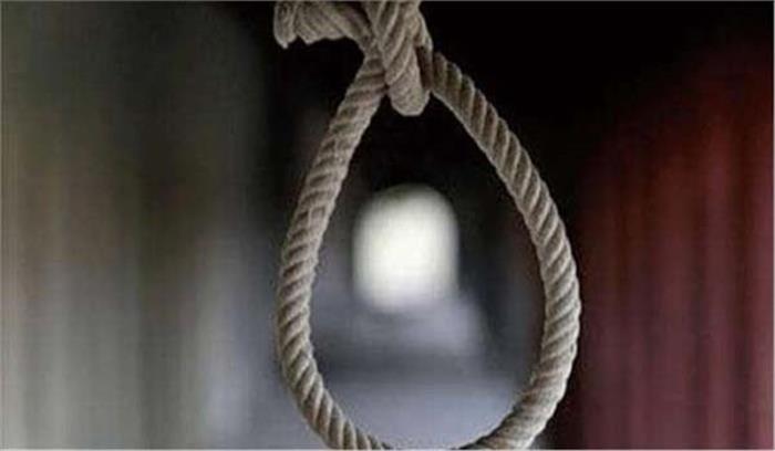 व्यक्ति ने फांसी लगाकर की आत्महत्या