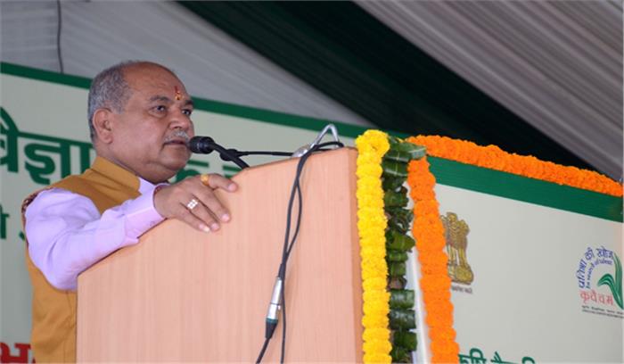 44 कीटनाशकों के आयात, उत्पादन, बिक्री पर रोक : तोमर