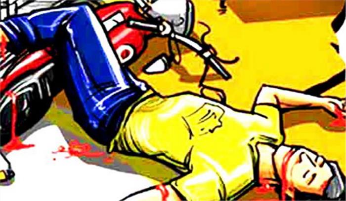 बाइक सवार ने दो युवकों को मारी टक्कर एक की मौत,चालक फरार