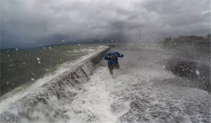 फिलीपींस में तूफान युतू ने दस्तक दी, मछुआरों को समुद्र से दूर रहने की चेतावनी फिलीपींस में तूफान युतू ने दस्तक दी, मछुआरों को समुद्र से दूर रहने की चेतावनी