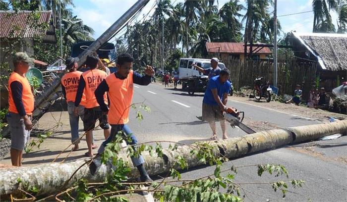 फिलीपींस में तूफान मैंगखुट ने दी दस्तक