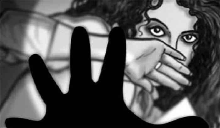 शारीरिक शोषण करने के आरोप में एक गिरफ्तार