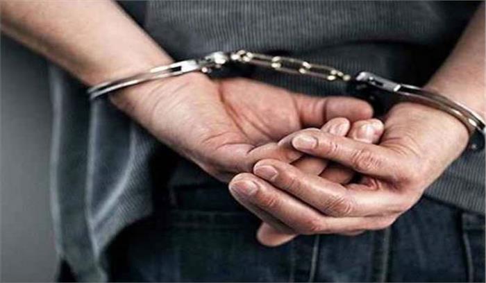 पिकअप वैन लूटकांड मामले में दो अपराधी गिरफ्तार
