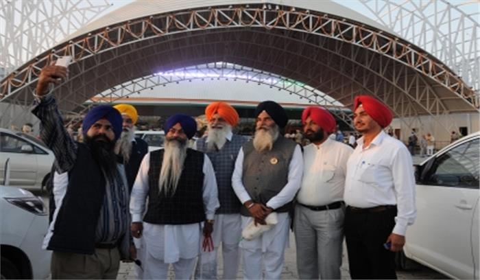 तीर्थयात्रियों का दूसरा जत्था करतारपुर कॉरिडोर से पाकिस्तान पहुंचा