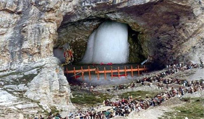अमरनाथ यात्रा : 1.76 लाख श्रद्धालुओं ने किए बाबा बर्फानी के दर्शन