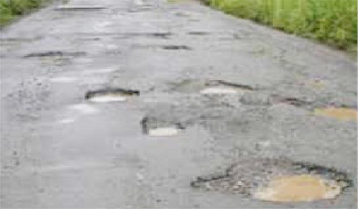 पिथौरा से कसडोल मार्ग बदतर