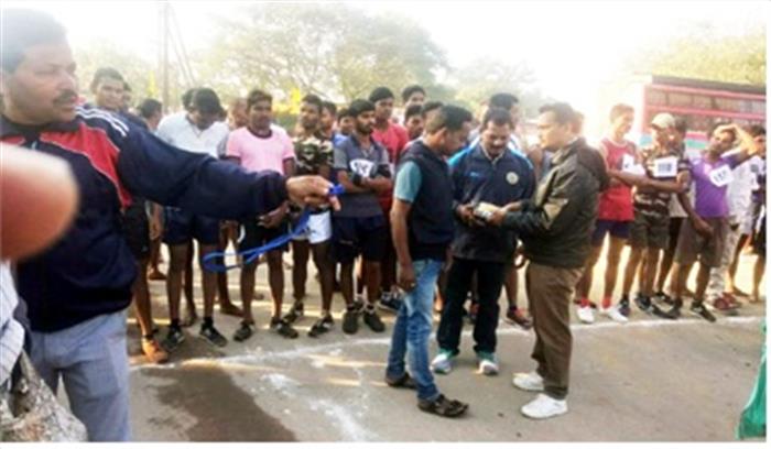 मैराथन दौड़ में 88 प्रतिभागियों ने हिस्सा लिया