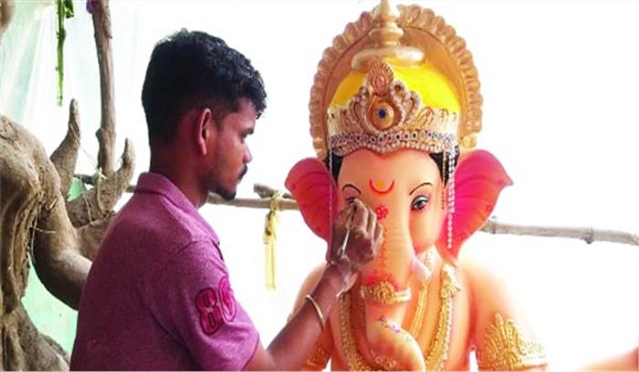 गणेश प्रतिमाओं को अंतिम रूप देने जुटे कलाकार